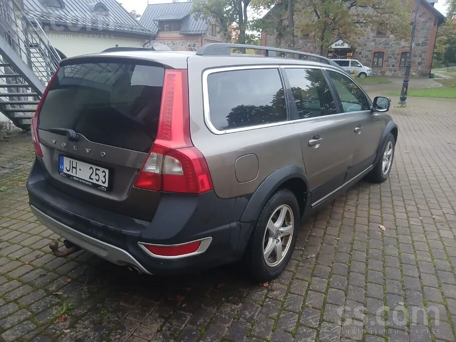 Volvo Xc70 2010 photo 3
