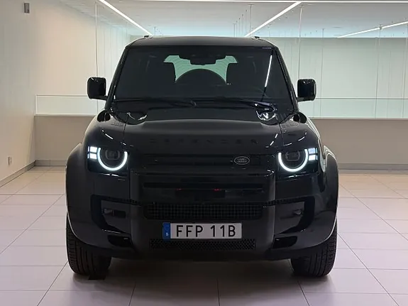 Land Rover Defender 110 2026 photo 2