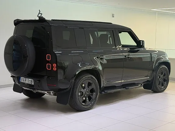 Land Rover Defender 110 2026 photo 4