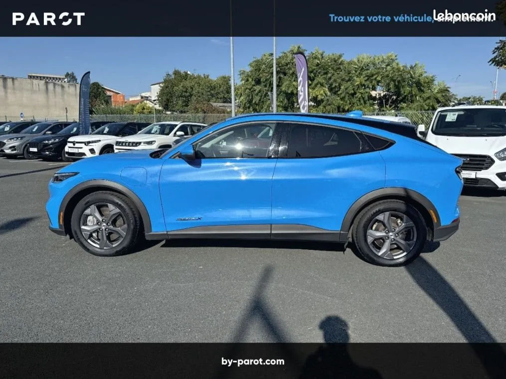 Ford Mustang Mach-E 2022 photo 2