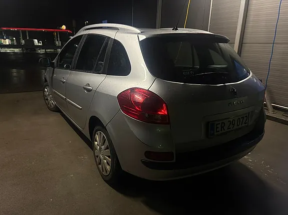 Renault Clio Iii 2012 photo 2
