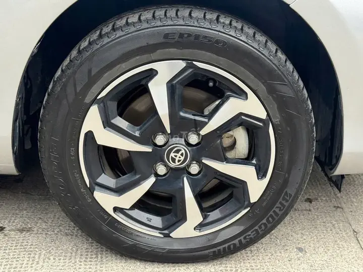 Toyota Vios 2024 photo 4