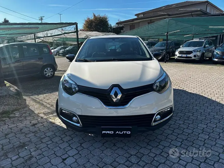 Renault Captur 2016 photo 2