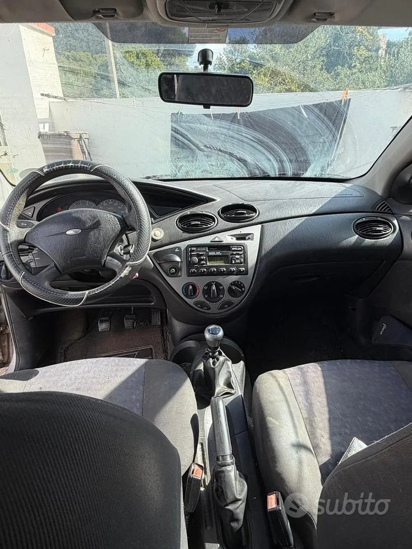 Ford Focus 1999 photo 3