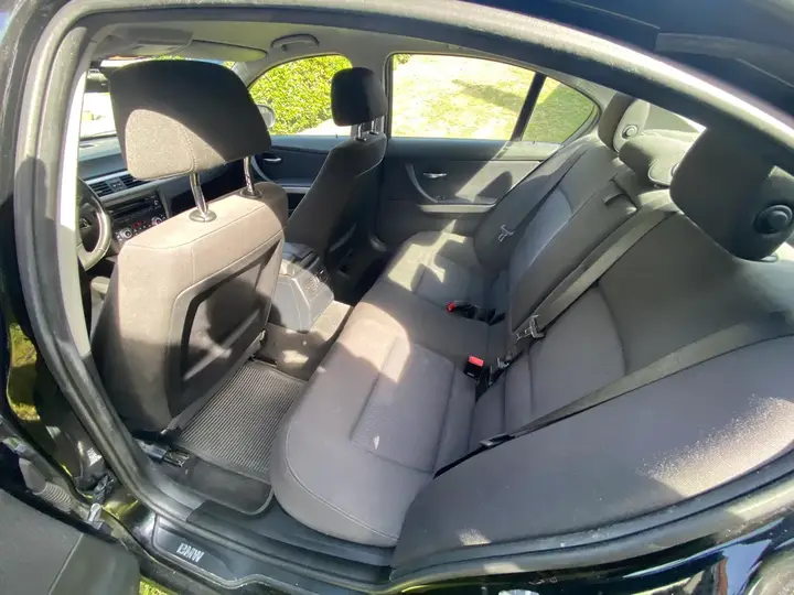 BMW 3 Series 2012 photo 3