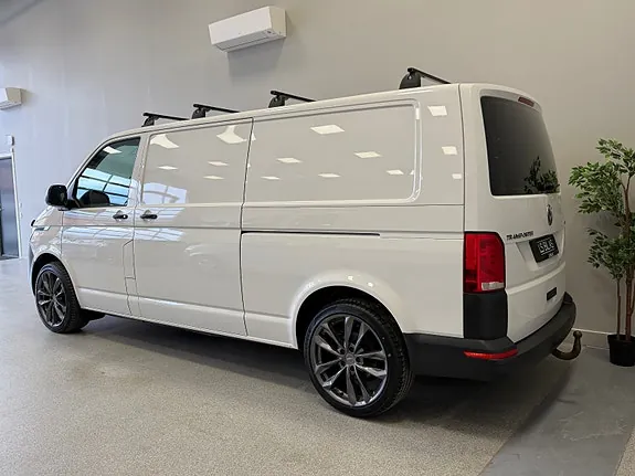 Volkswagen Transporter 2020 photo 2