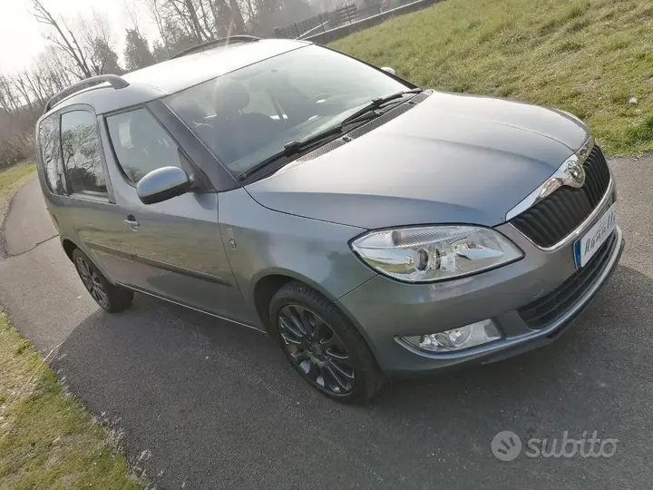 Skoda Roomster 2012 photo 4