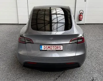 Tesla Model Y 2023 photo 3