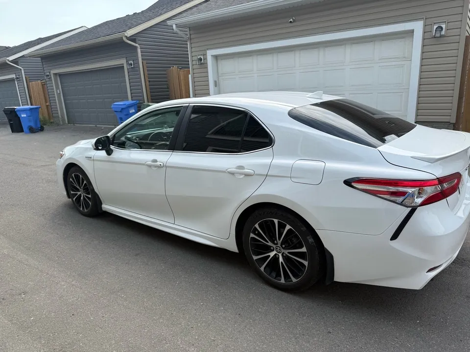 Toyota Camry 2020 photo 2