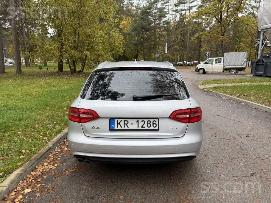 Audi A4 2012 photo 3