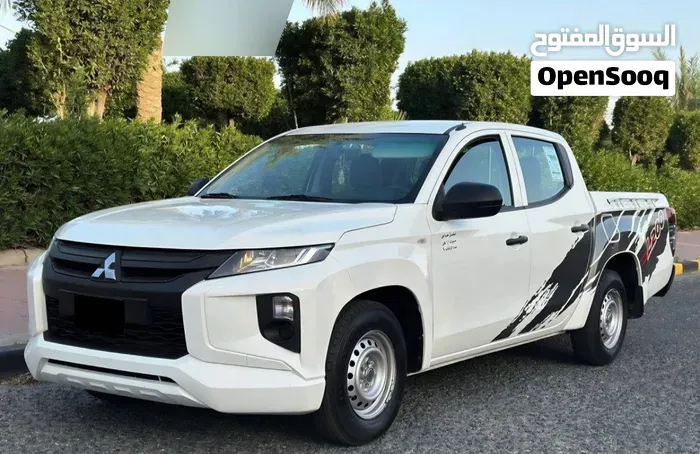 Mitsubishi L200 2022 photo 2