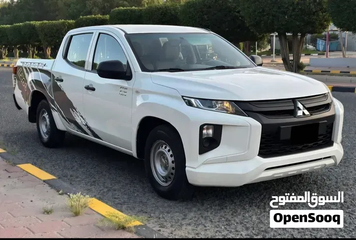Mitsubishi L200 2022 photo 4