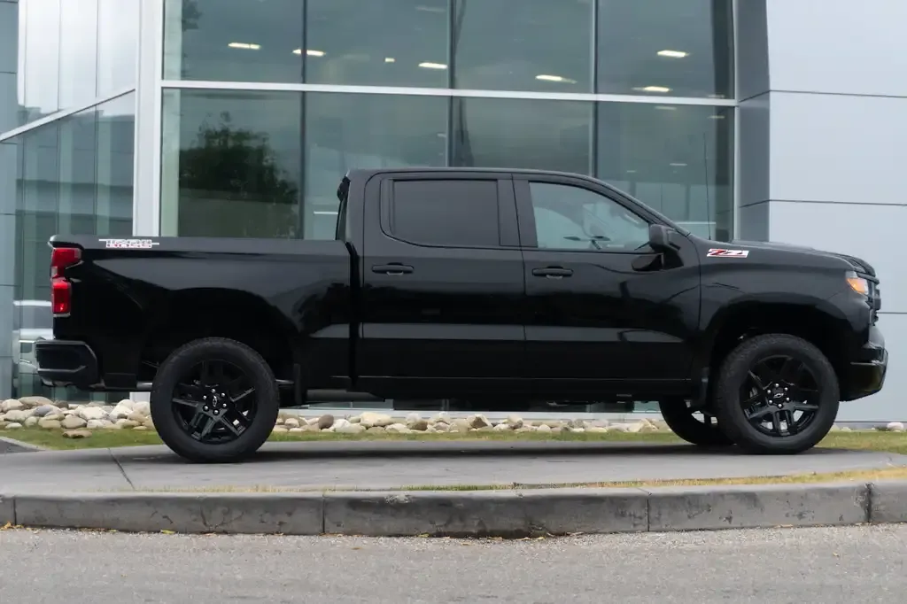 Chevrolet Silverado 1500 2026 photo 3