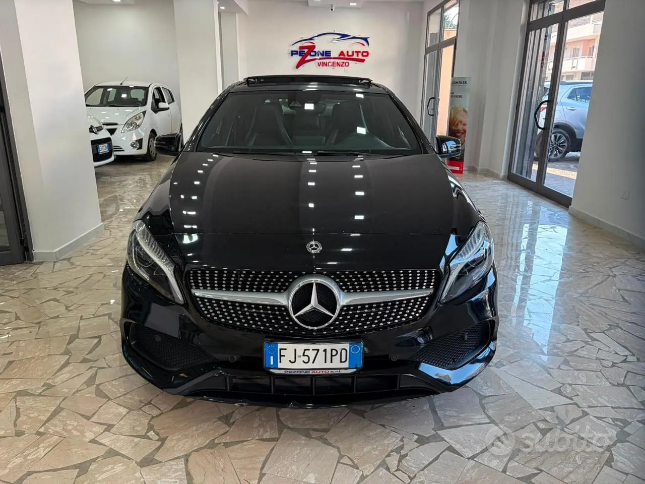 Mercedes-Benz A 180 2017 photo 2