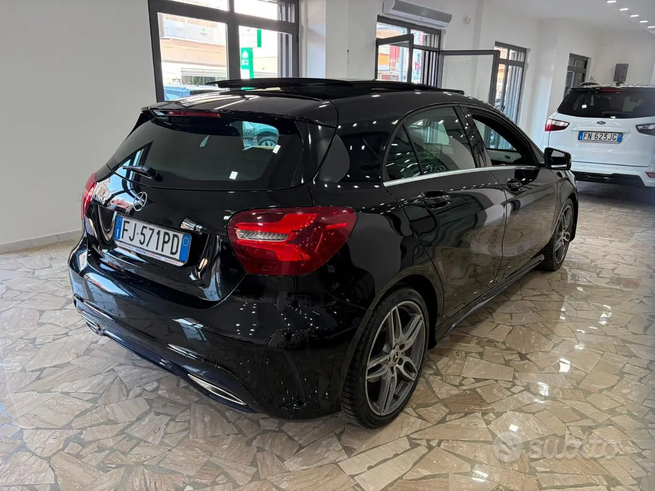 Mercedes-Benz A 180 2017 photo 4