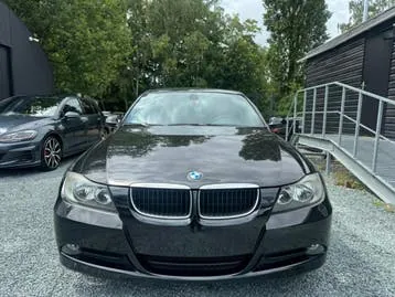 BMW 318I 2009 photo 2