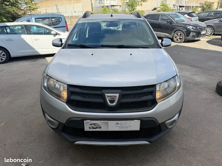 Dacia Sandero 2016 photo 2