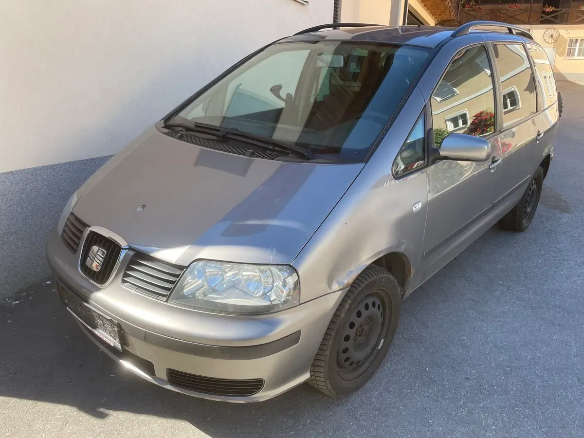 Seat Alhambra 2003 photo 2