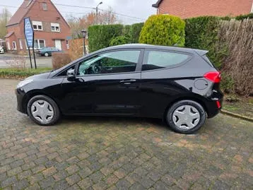 Ford Fiesta 2018 photo 2