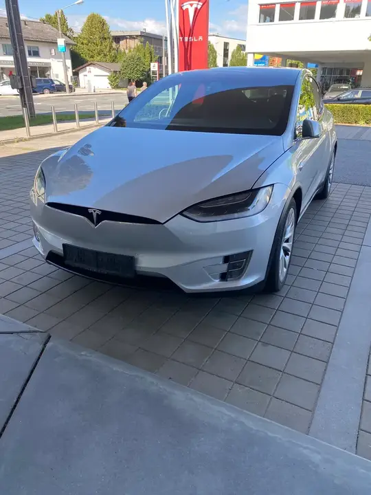 Tesla Model X 2018 photo 3