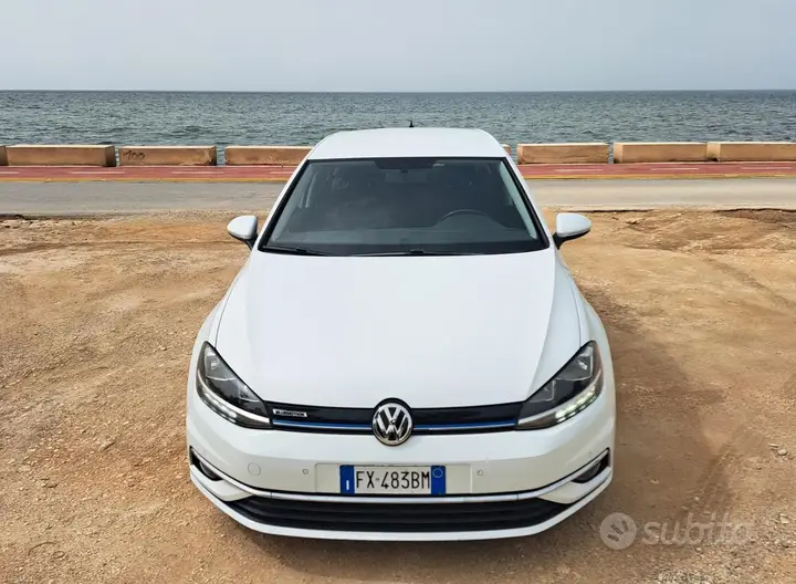 Volkswagen Golf 2019 photo 2