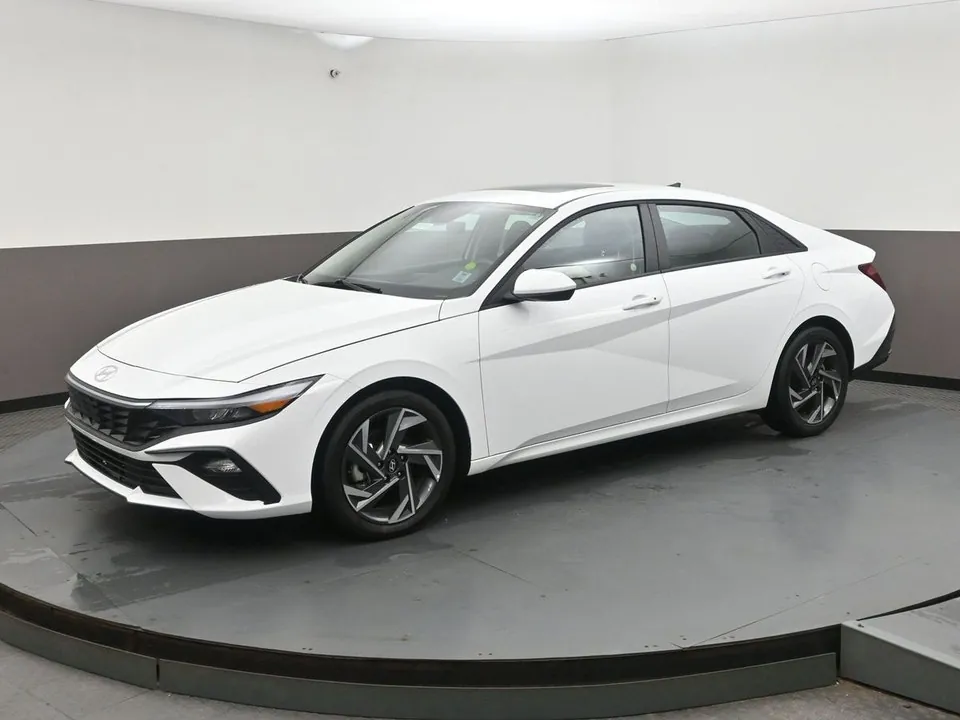Hyundai Elantra 2025 photo 3