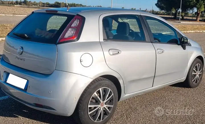 Fiat Grande Punto 2005 photo 5
