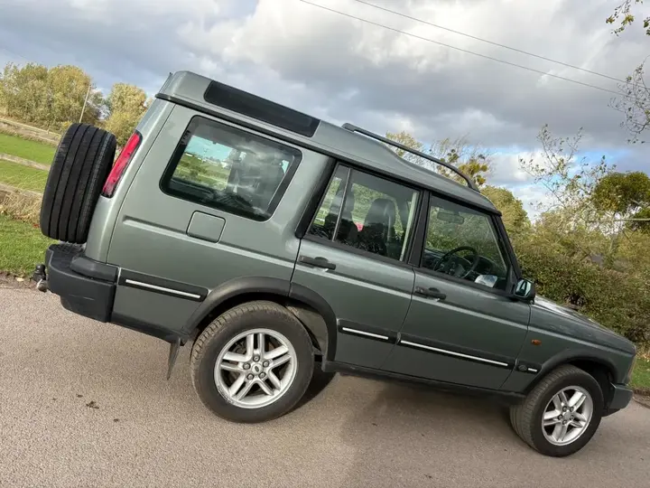 Land Rover Discovery 2004 photo 3