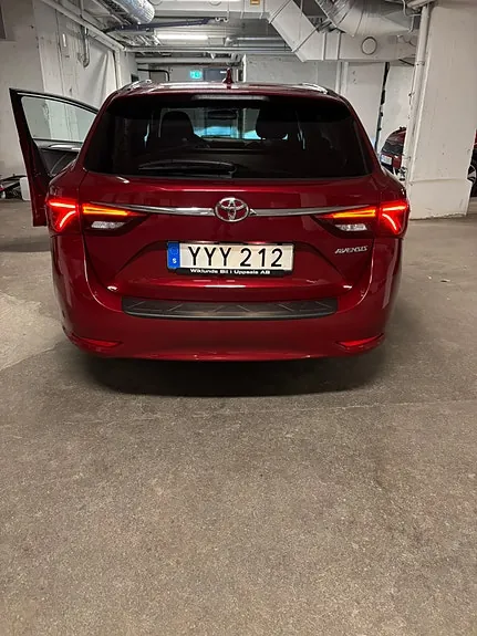 Toyota Avensis 2017 photo 2
