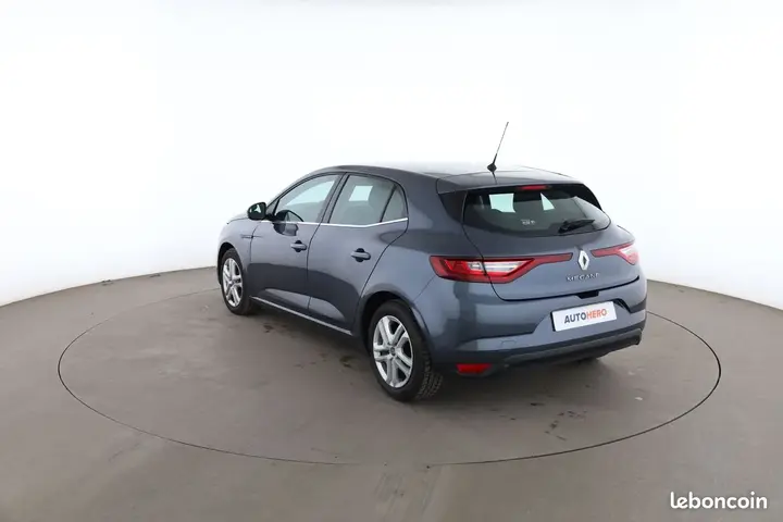 Renault Megane 2018 photo 2