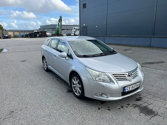 Toyota Avensis 2011 photo 3