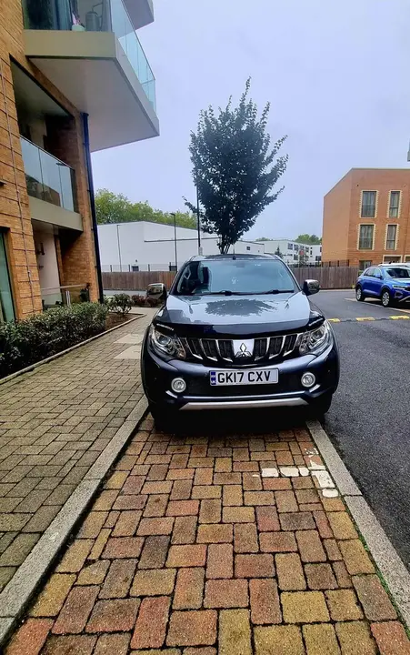 Mitsubishi L200