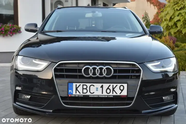 Audi A4 Avant 2012 photo 2