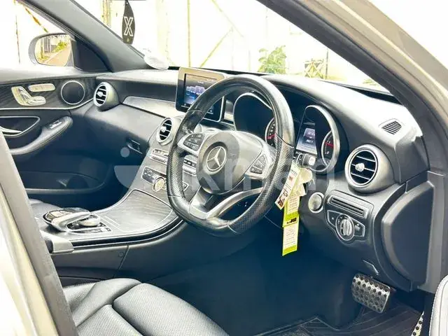 Mercedes-Benz C200 2017 photo 4