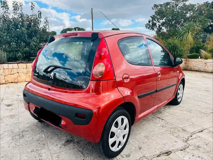 Peugeot 107 2009 photo 3