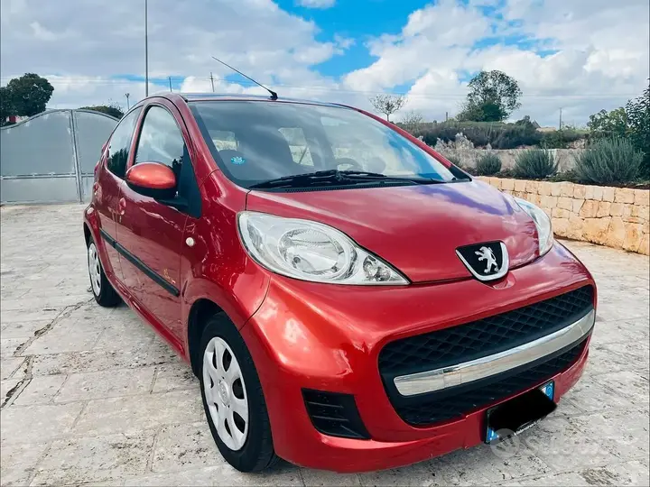 Peugeot 107 2009 photo 2