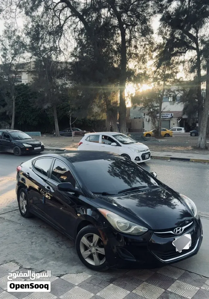 Hyundai Elantra 2012 photo 2