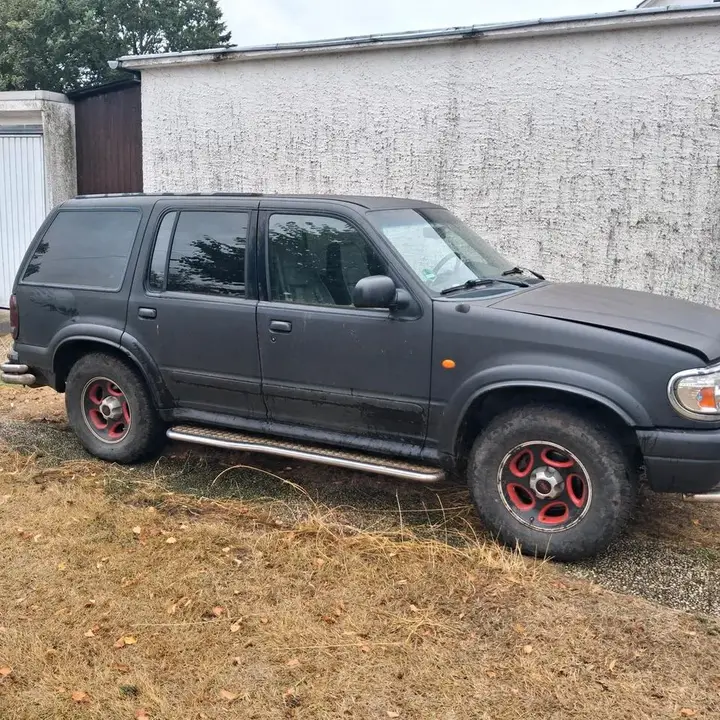 Ford Explorer U2