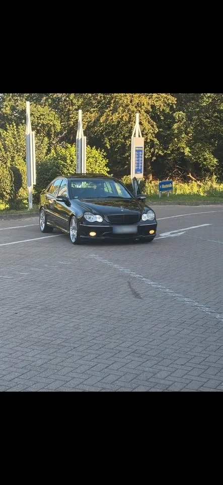 Mercedes-Benz C320 Amg Paket