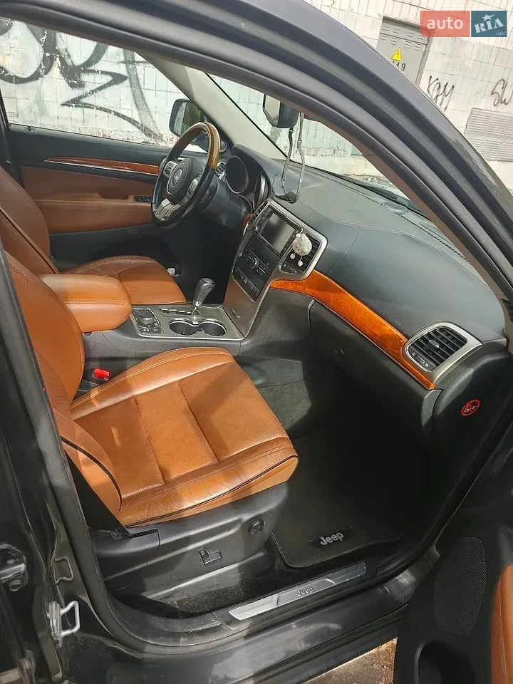 Jeep Grand Cherokee 2011 photo 5