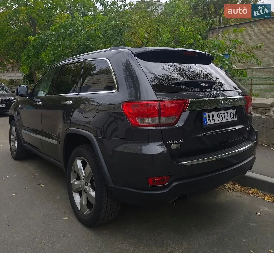 Jeep Grand Cherokee 2011 photo 2
