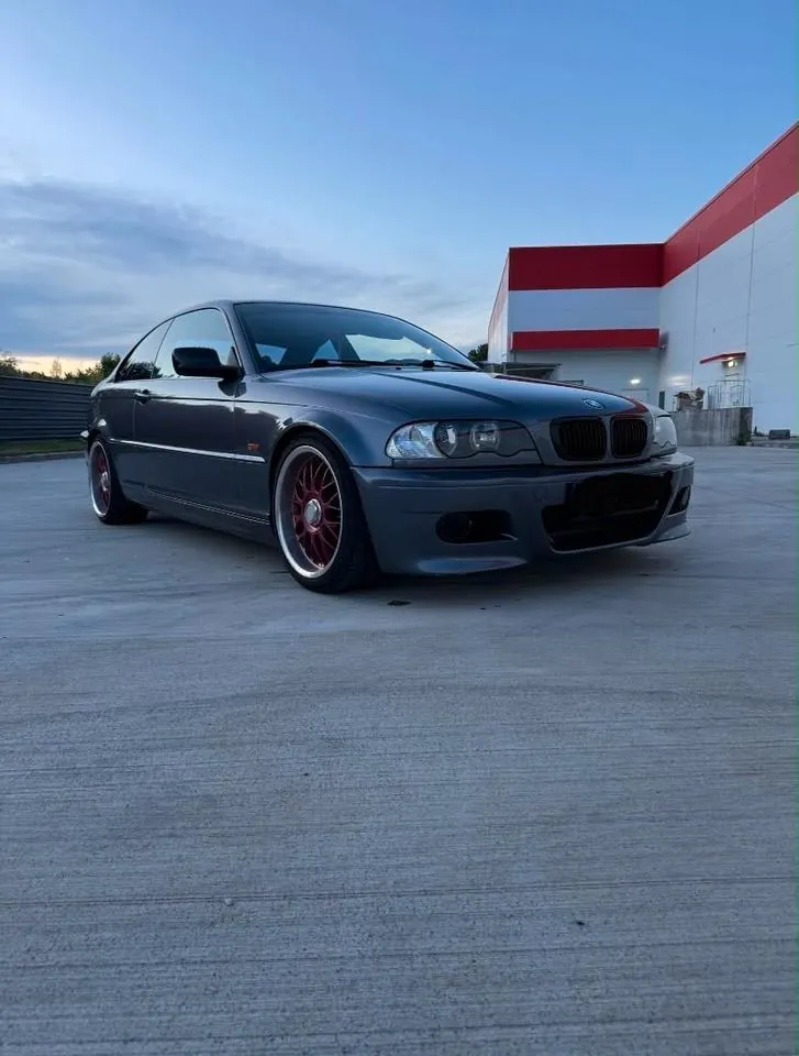 BMW 328I