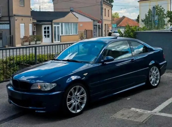 BMW 330I