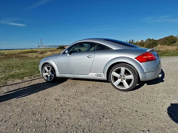 Audi Tt 1998 photo 3
