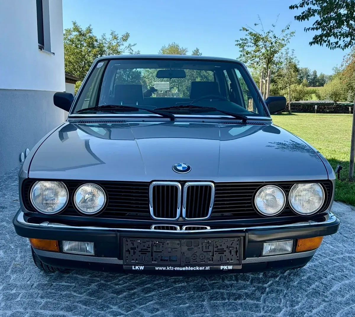 BMW 5 Series 1986 photo 3