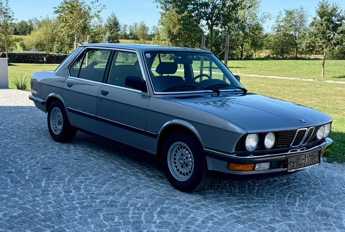 BMW 5 Series 1986 photo 2