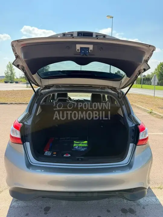 Nissan Pulsar 2015 photo 5