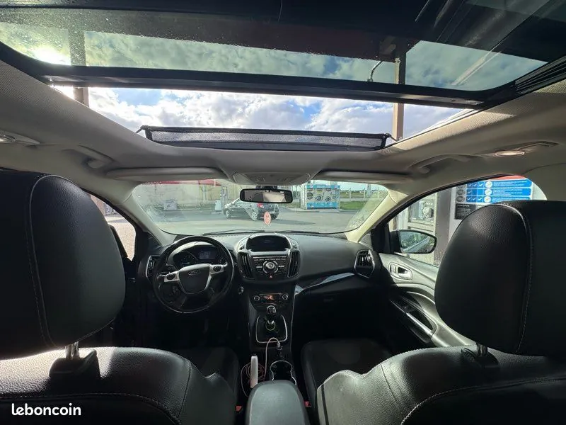 Ford Kuga 2015 photo 2