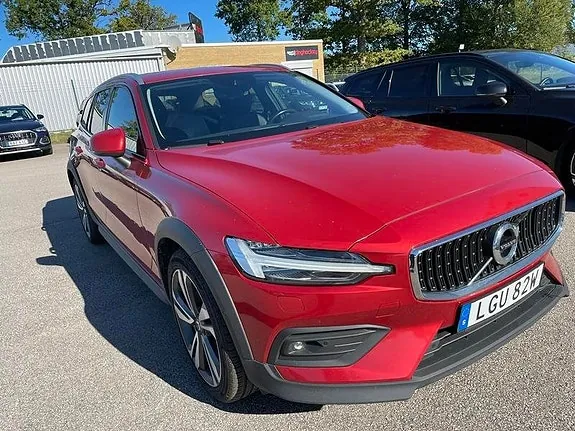 Volvo V60 Cross Country 2022 photo 2