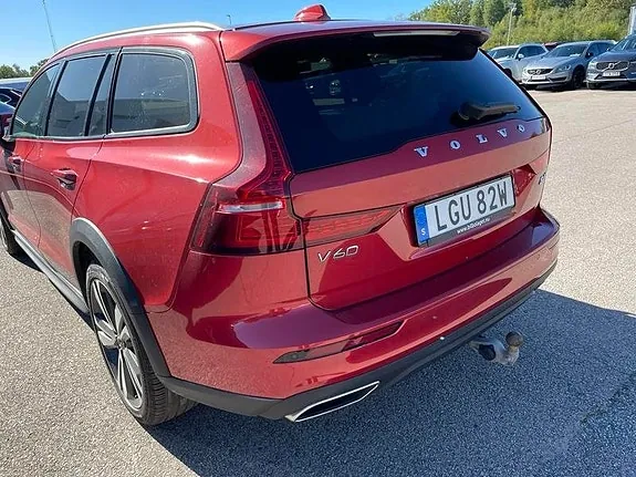 Volvo V60 Cross Country 2022 photo 4